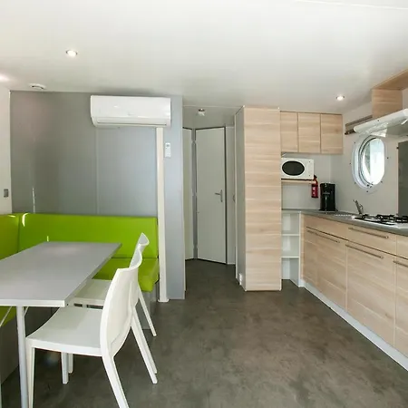 La Croix Du Sud Кемпинг 4*