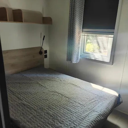 مكان تخييم La Croix Du Sud راماتويل