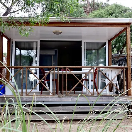 La Croix Du Sud Kemping 4*