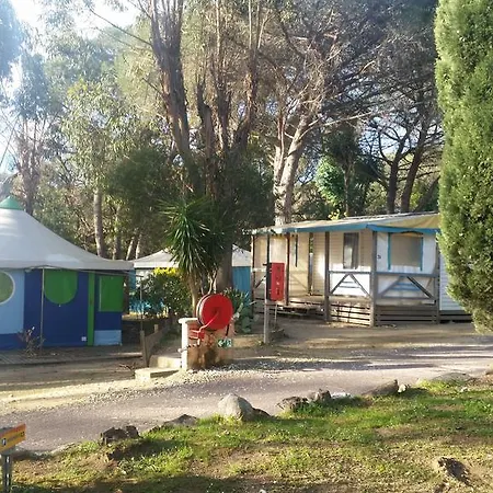 La Croix Du Sud Кемпинг
