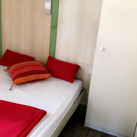 La Croix Du Sud Campsite
